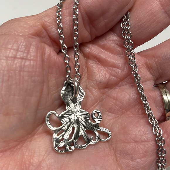 Octopus charm necklace; color Silver. 18” , 2” extender. Charm 1”x 1.15”. NIP - Picture 6 of 7